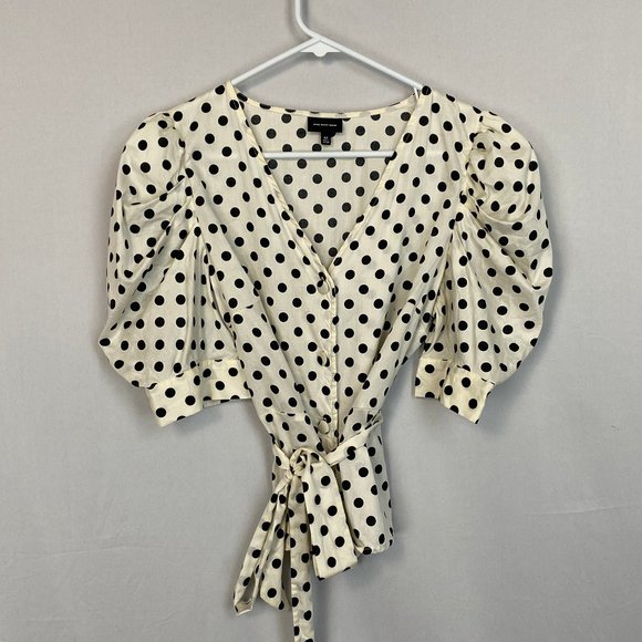 Who What Wear Tops - 🖤 NWOT Exaggerated Ruffled Polka Dot Sleeve Top Who What Wear Medium